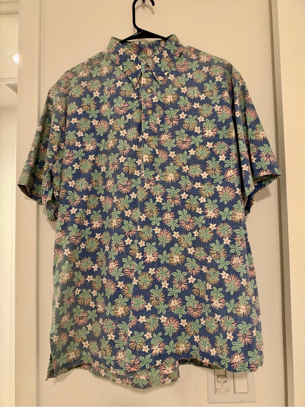 Reyn Spooner Vintage Blue Floral Short-Sleeve Button-Down Shirt